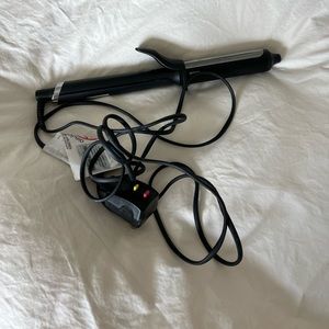 GHD curve curling iron